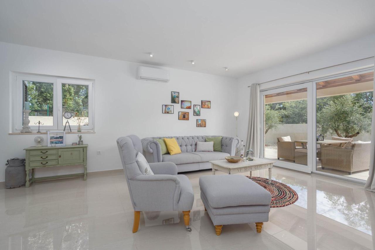 Villa Antonada Vrh  ภายนอก รูปภาพ